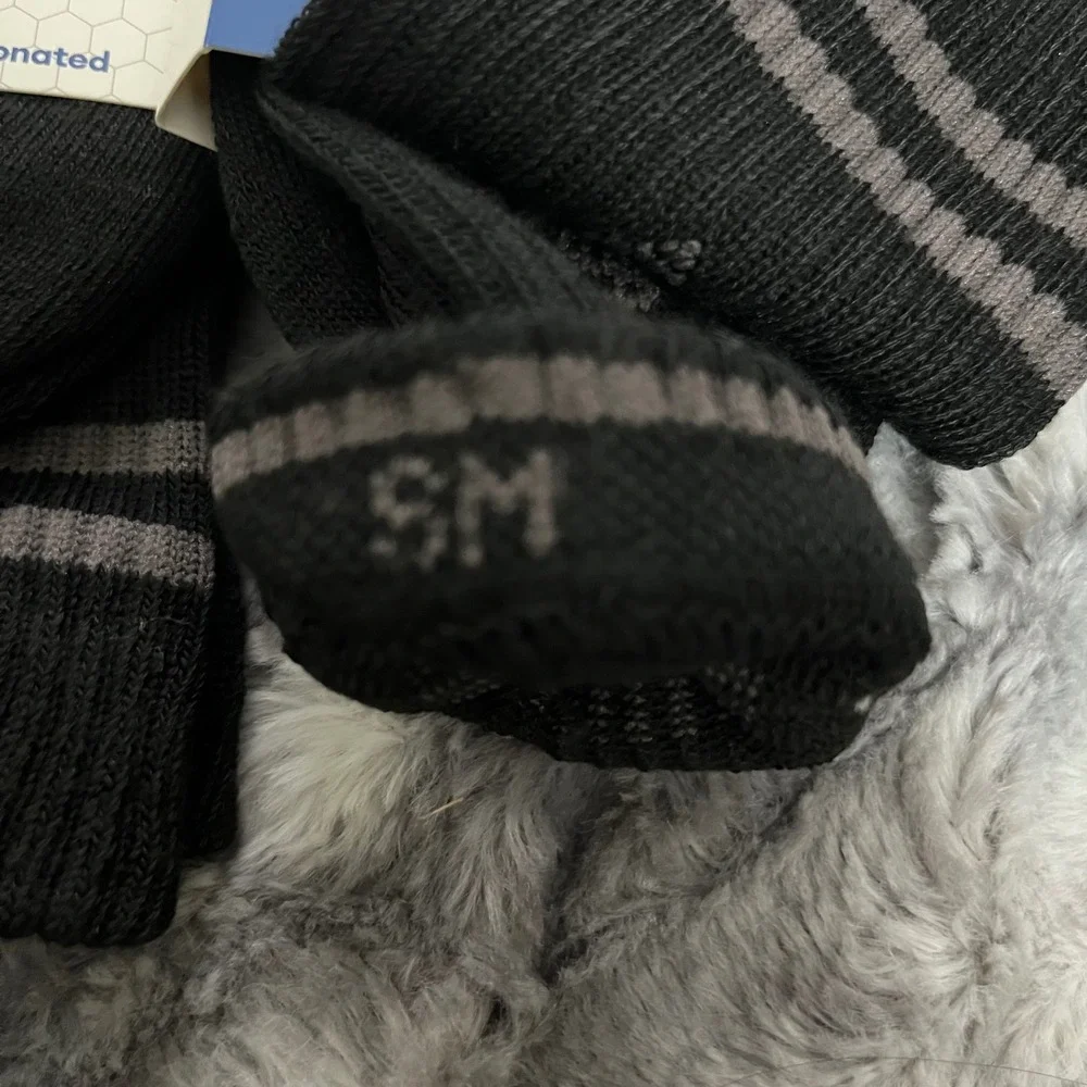 NEW 4 pack Bombas Socks Black Bee Logo Honeycomb Arch Support Size‎ S Small